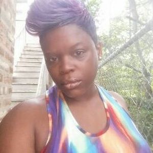 Meet your Posher, Khalia